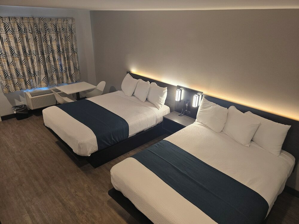 Фото Americas Best Value Inn Los Angeles at S Alvarado St