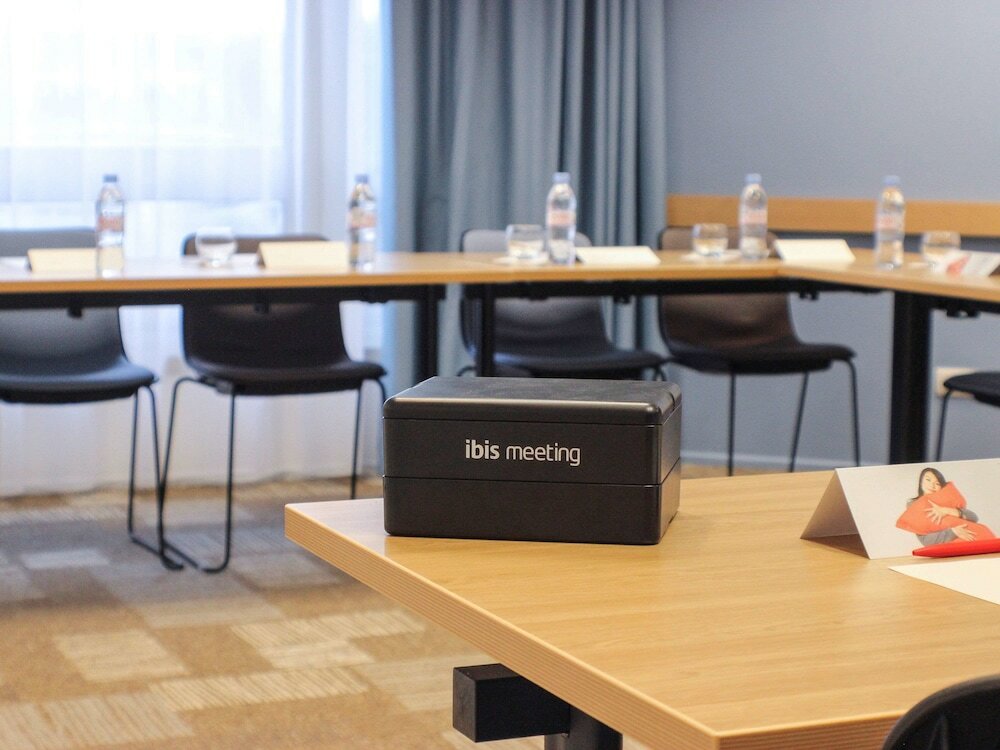 Фото Ibis Nantes Centre Gare Sud 