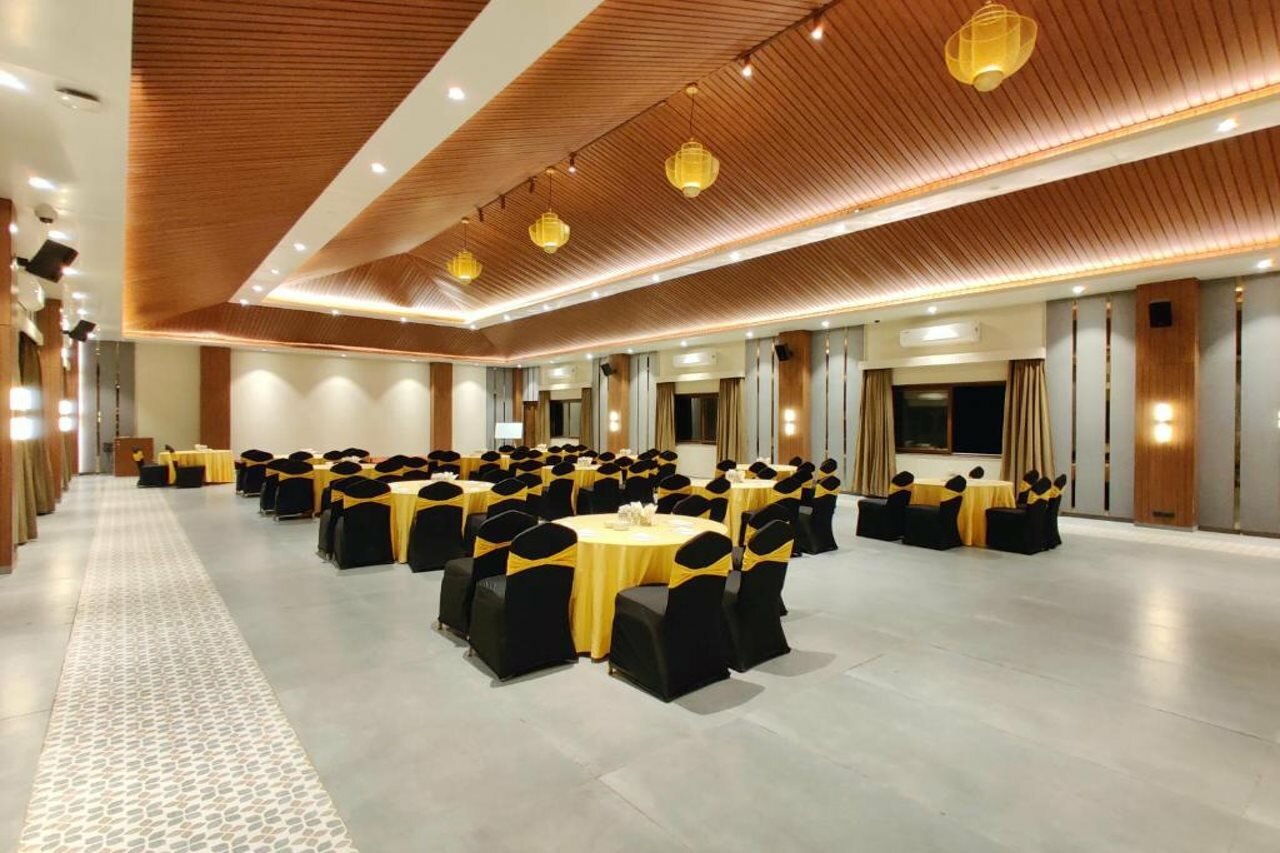 Фото Mastiff Grand La Villae Resort