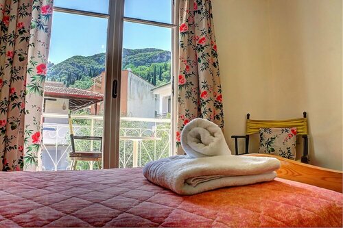 Внешний вид отеля Benitses Arches в Беницес/Мпенитсесе, фото 3