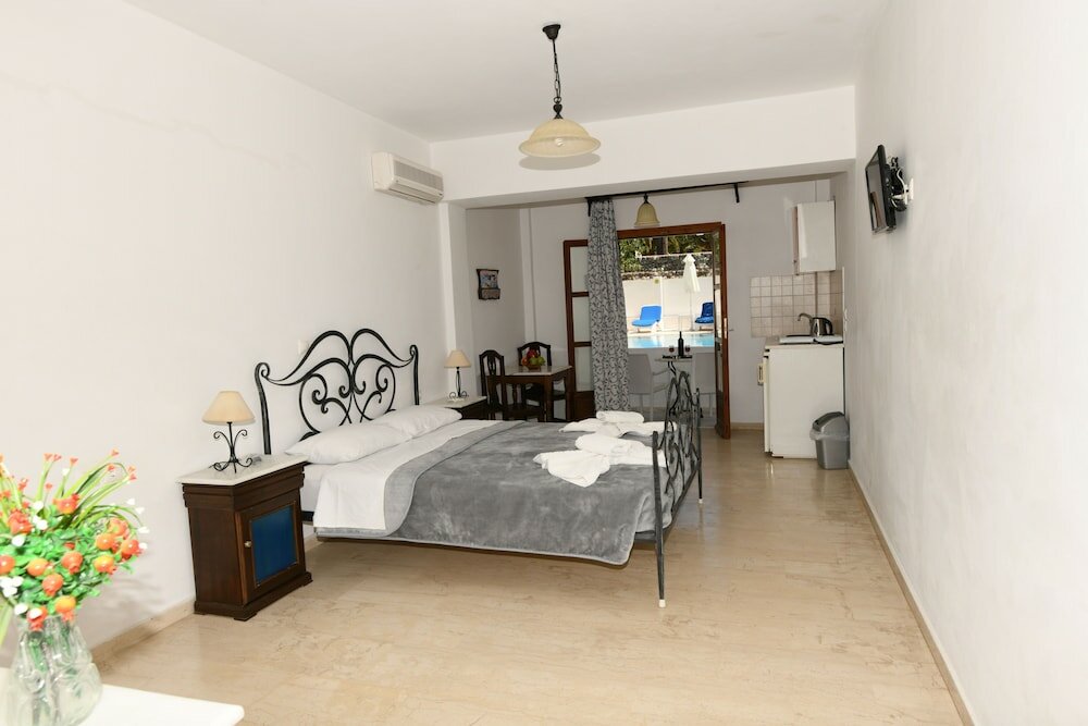 Фото Sunflower Santorini