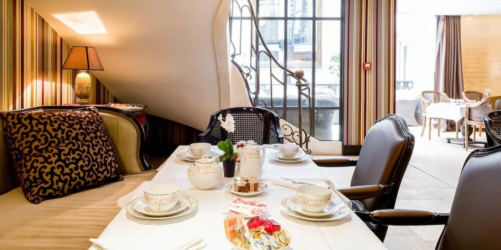 Фото Hotel Chateaubriand