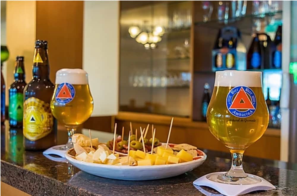 Фото Hotel Azaleia