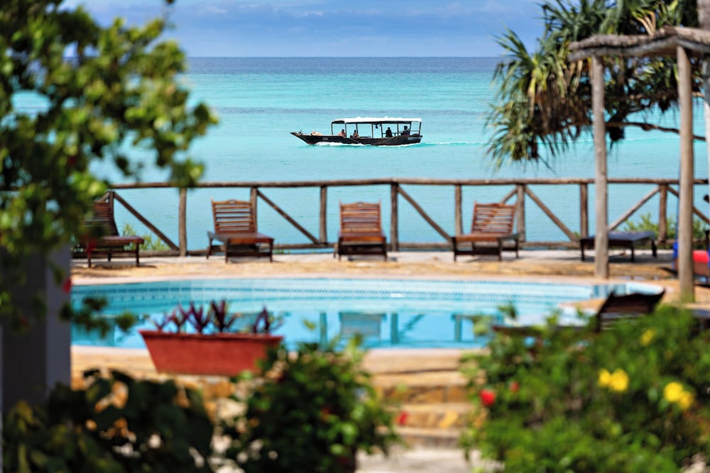 Фото Tanzanite Beach Resort