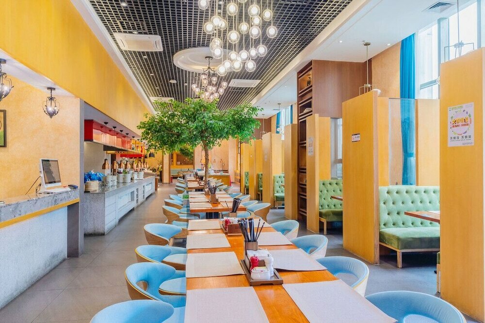 Фото Jiangmen Gladden Hotel