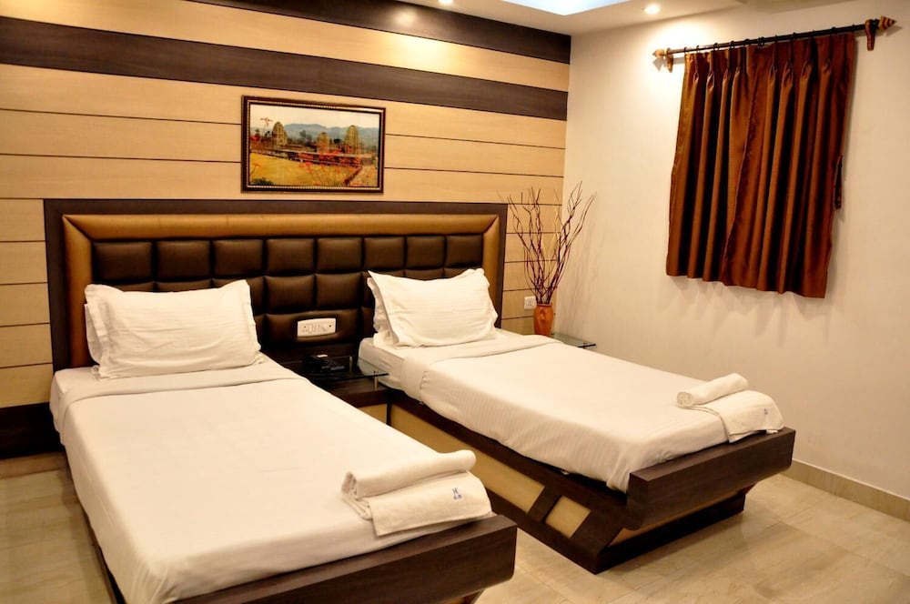 Фото Hotel Esteem