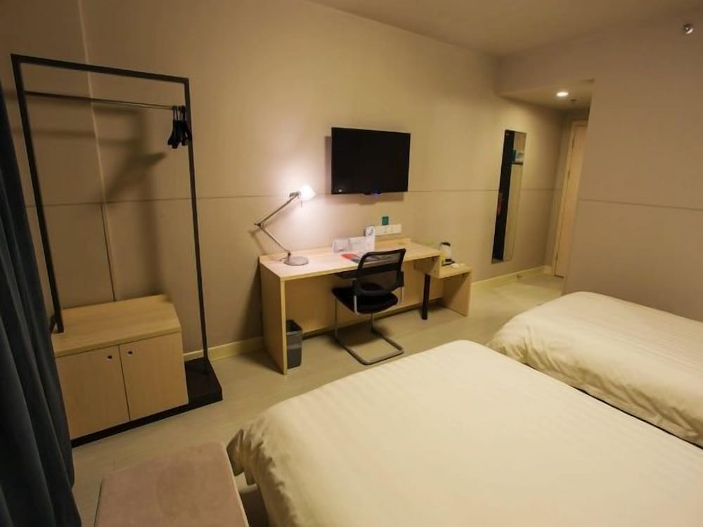 Фото Jinjiang Inn Liuzhou Railway Station North