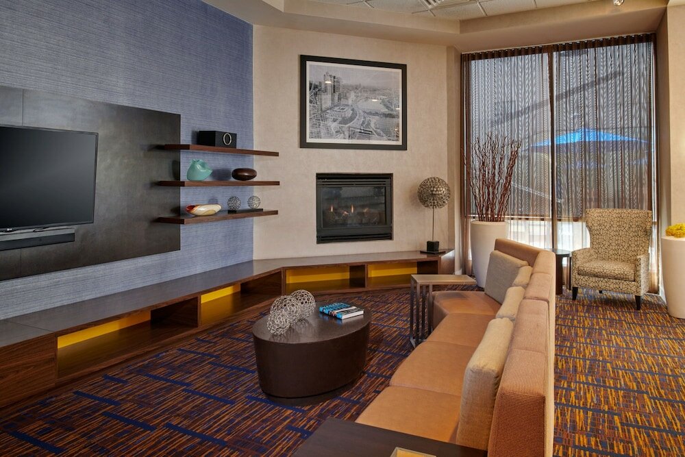 Фото Courtyard by Marriott Columbus Downtown