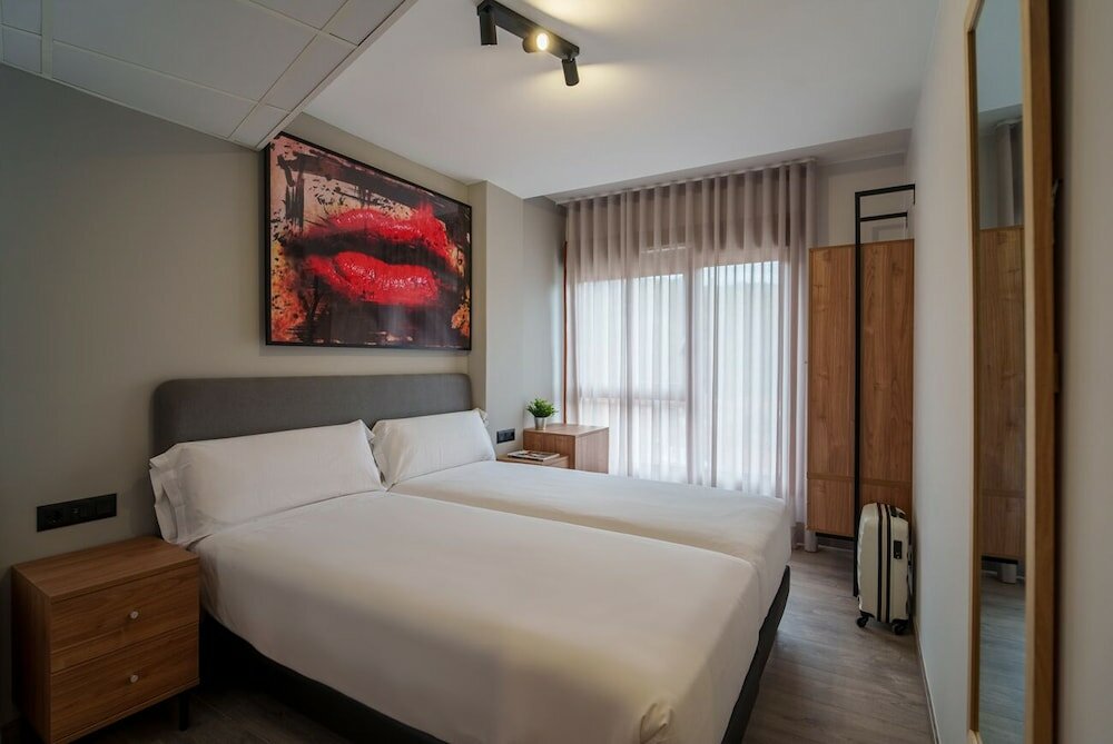 Фото Bilbao Apartamentos Atxuri