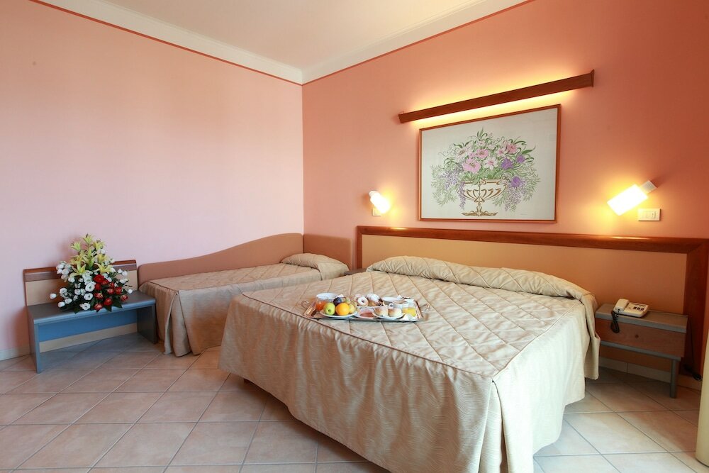 Фото Hotel Caravel