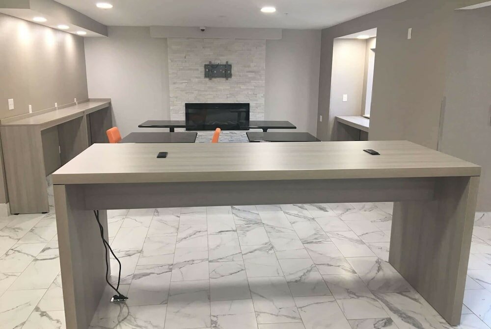 Фото Microtel Inn by Wyndham Charlotte Airport