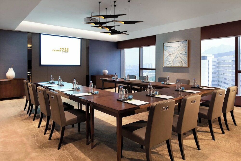 Фото Courtyard Hong Kong Sha Tin