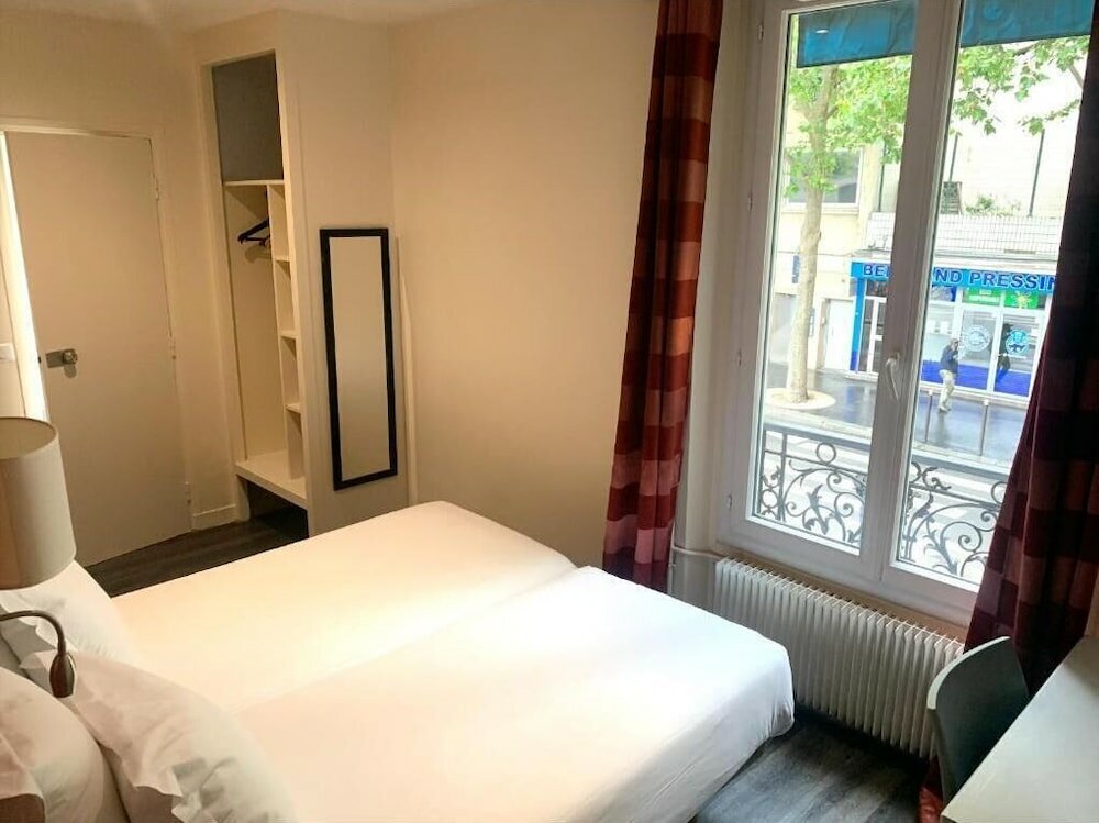 Фото Hipotel Paris Belgrand