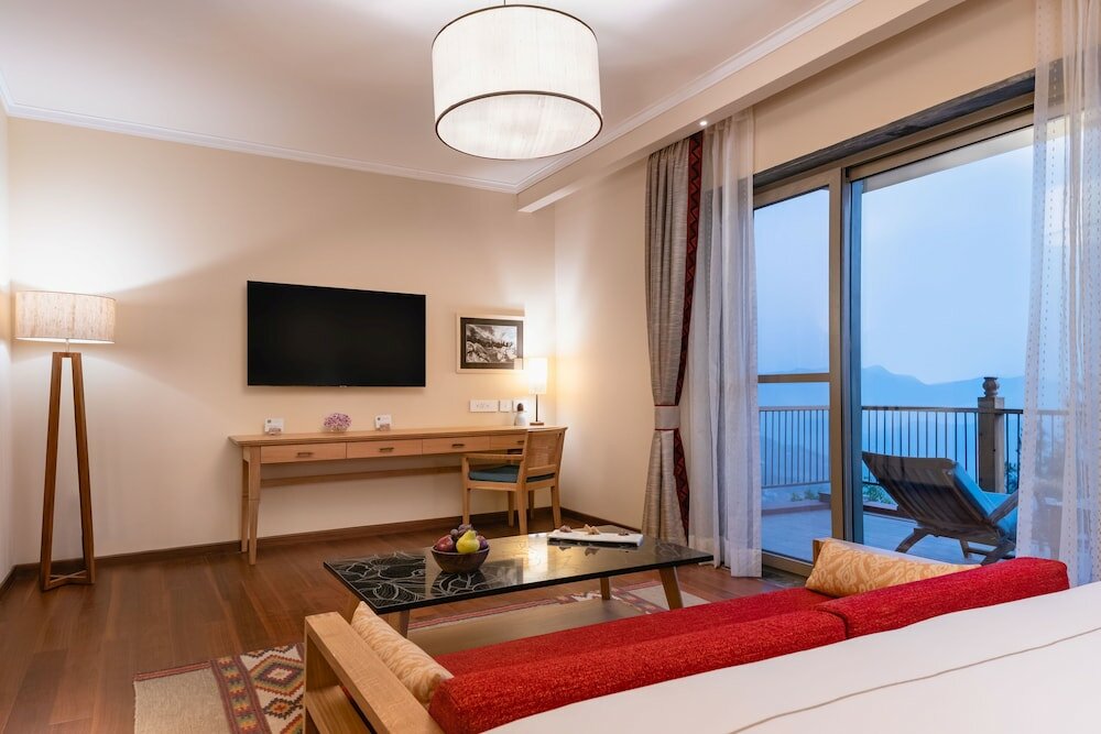 Фото Taj Theog Resort & SPA, Shimla