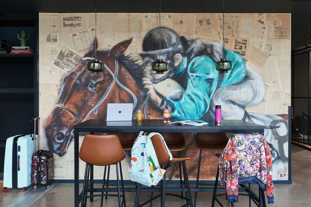 Фото Moxy Chester