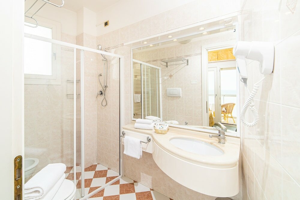 Фото Hotel Karinzia