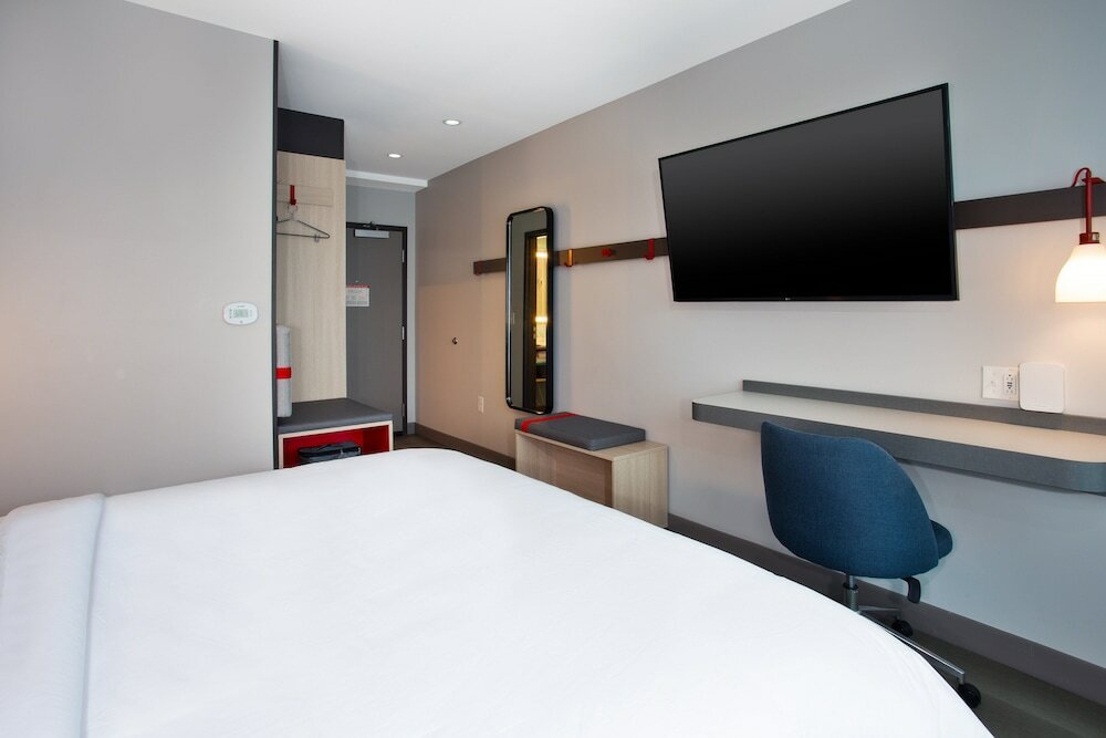 Фото Avid Hotel Detroit Warren, an Ihg Hotel