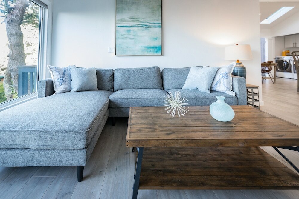 Фото Marbella Lane Pedro Point Beach House with Hot Tub