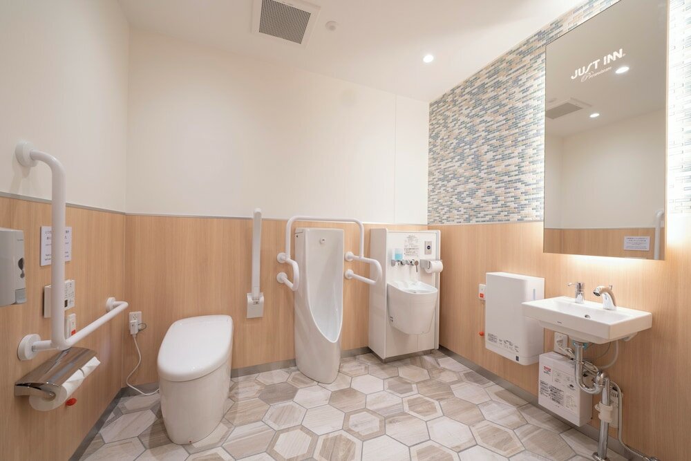 Фото Just Inn Premium Toyohashi Station Shinkansen Guchi