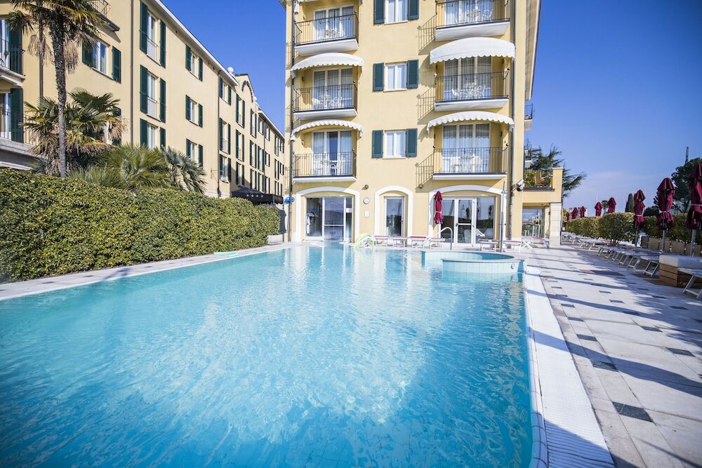 Фото Hotel Sirmione e Promessi Sposi