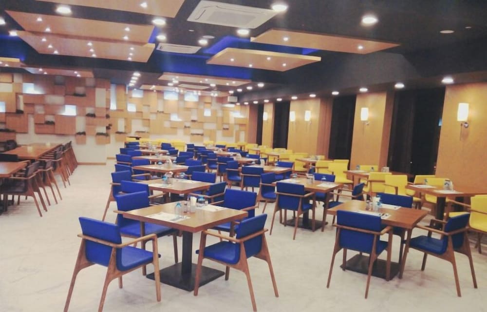 Фото Charis Hotel