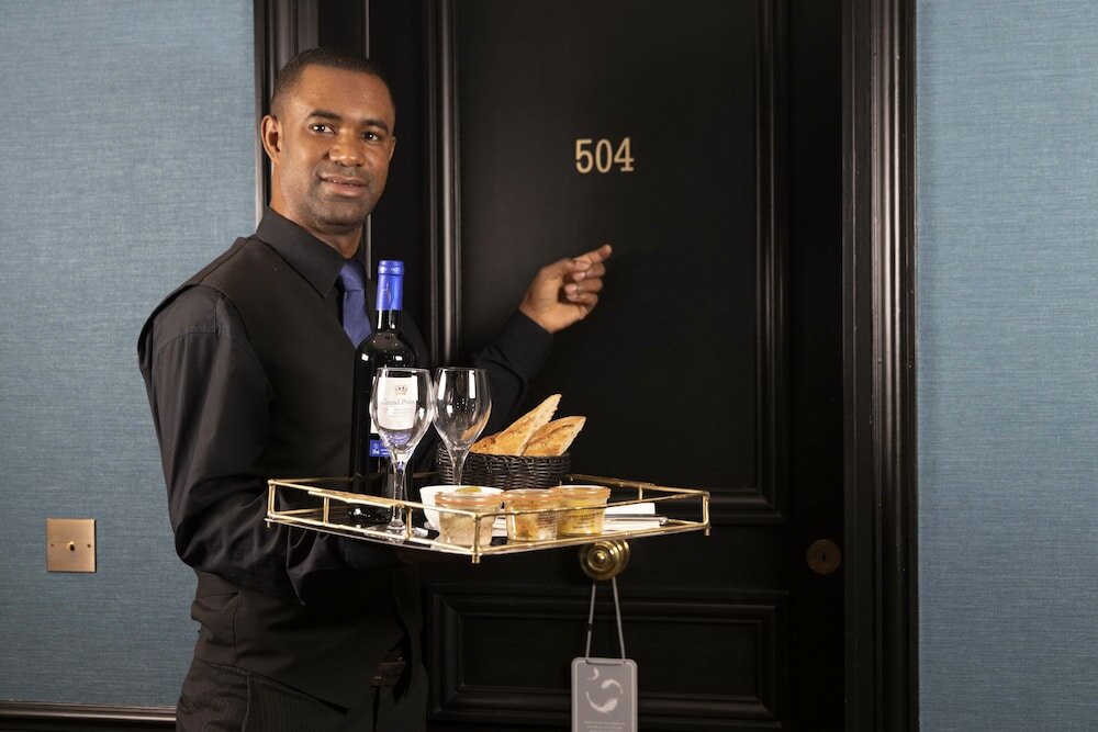 Фото Отель West End