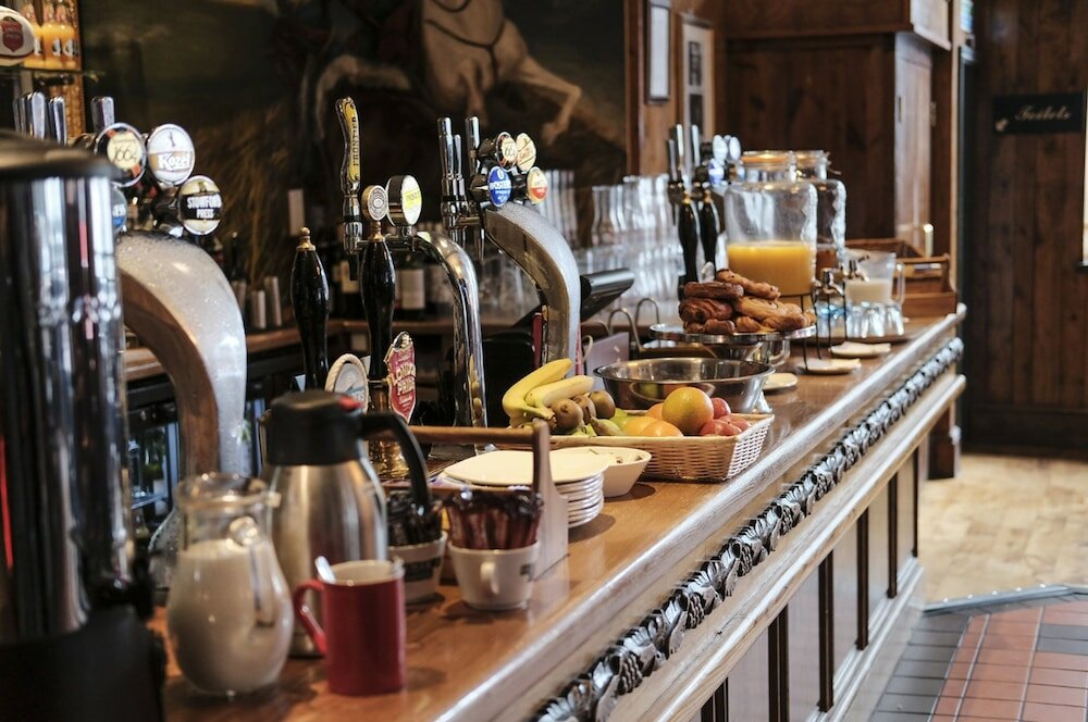 Фото The Wellington Hotel