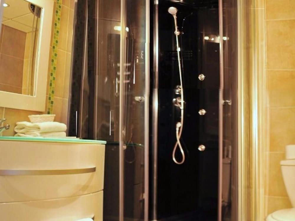 Фото Adonis Arc Hôtel Aix