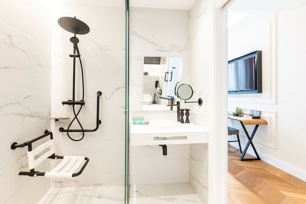 Фото L&h Gran VIA Valencia