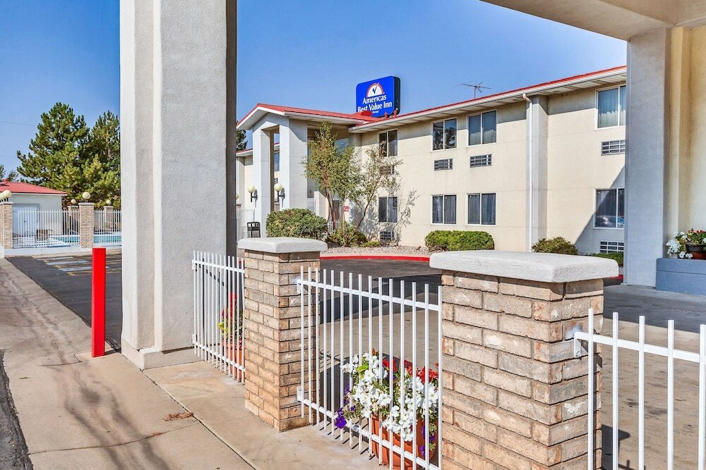 Фото Americas Best Value Inn Cedar City