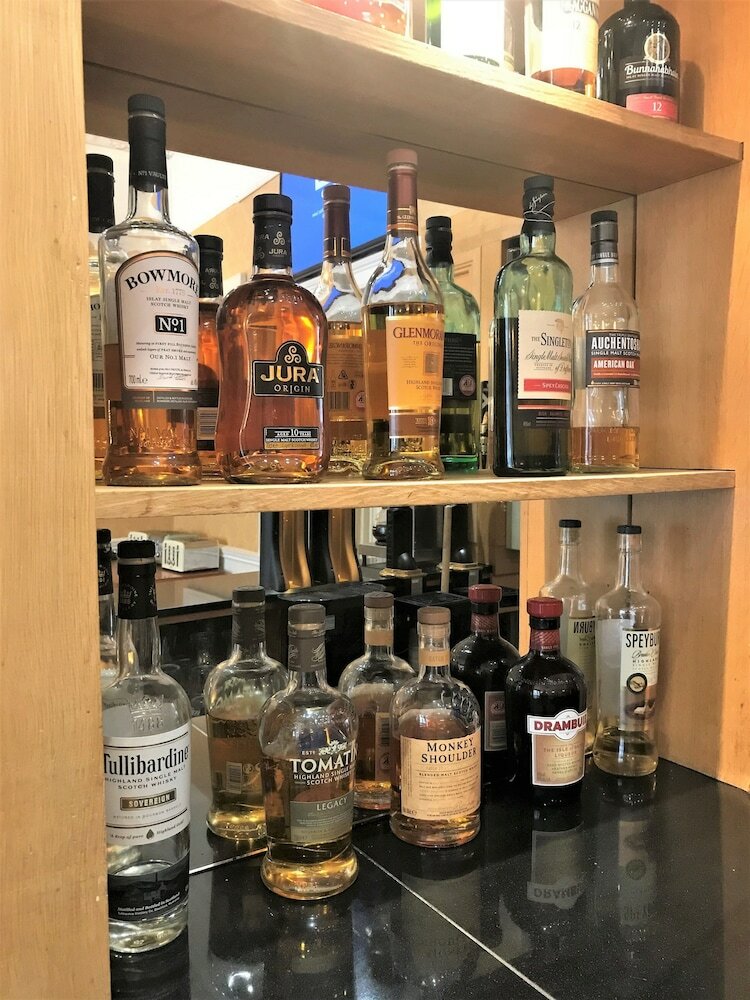 Фото The Haymarket Lairg Hotel