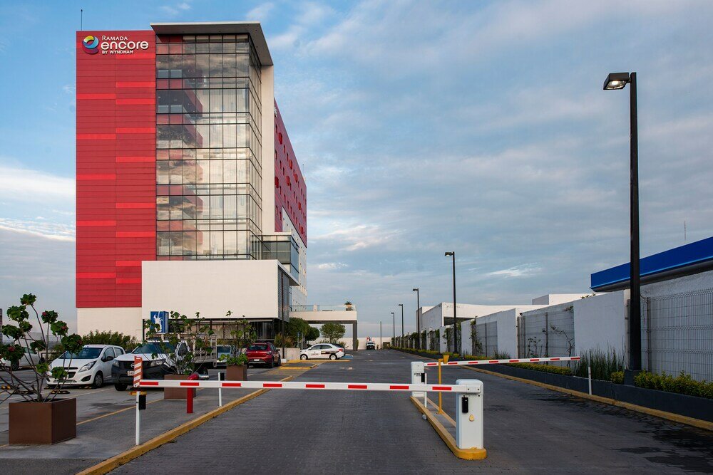 Фото Ramada Encore by Wyndham Queretaro