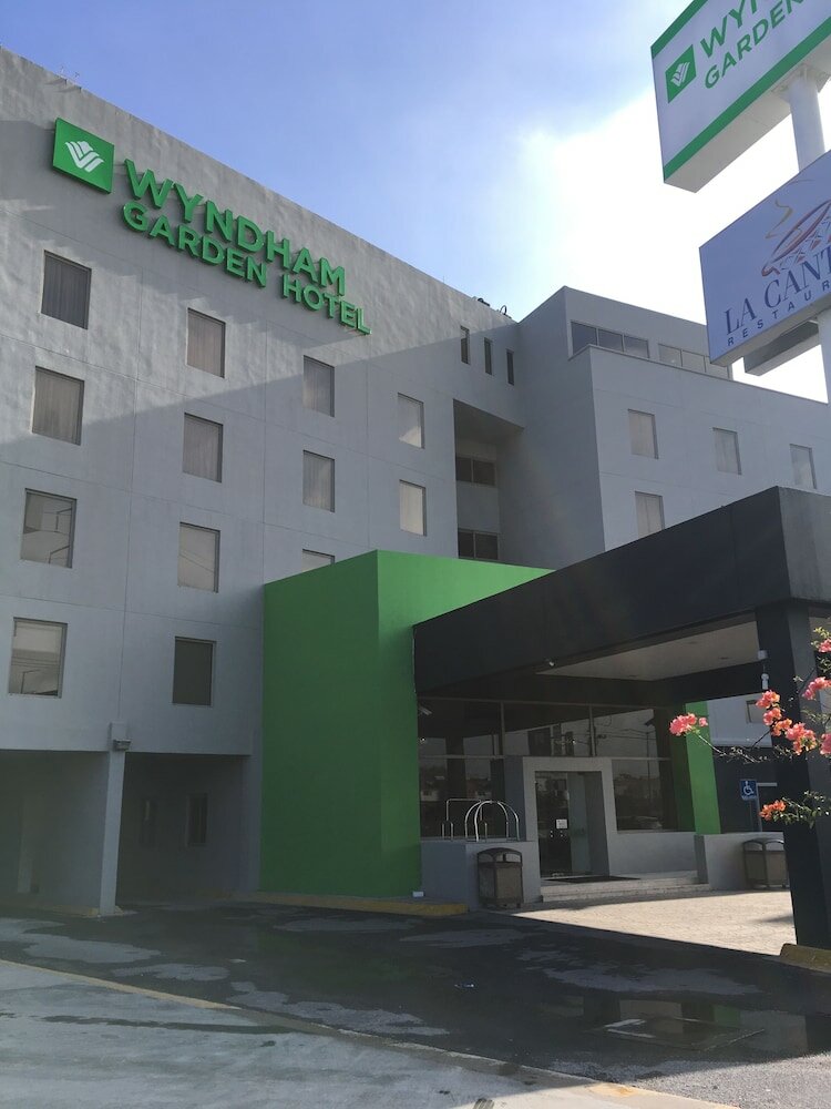 Фото Wyndham Garden Monterrey Valle Real