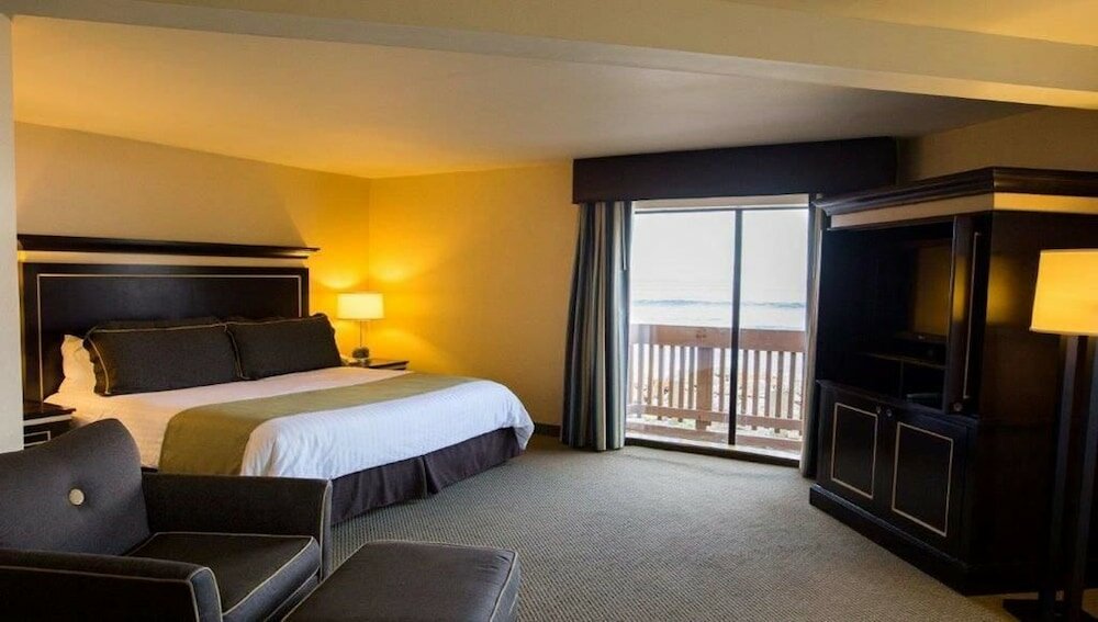 Фото Pacifica Lighthouse Hotel Trademark Collection by Wyndham