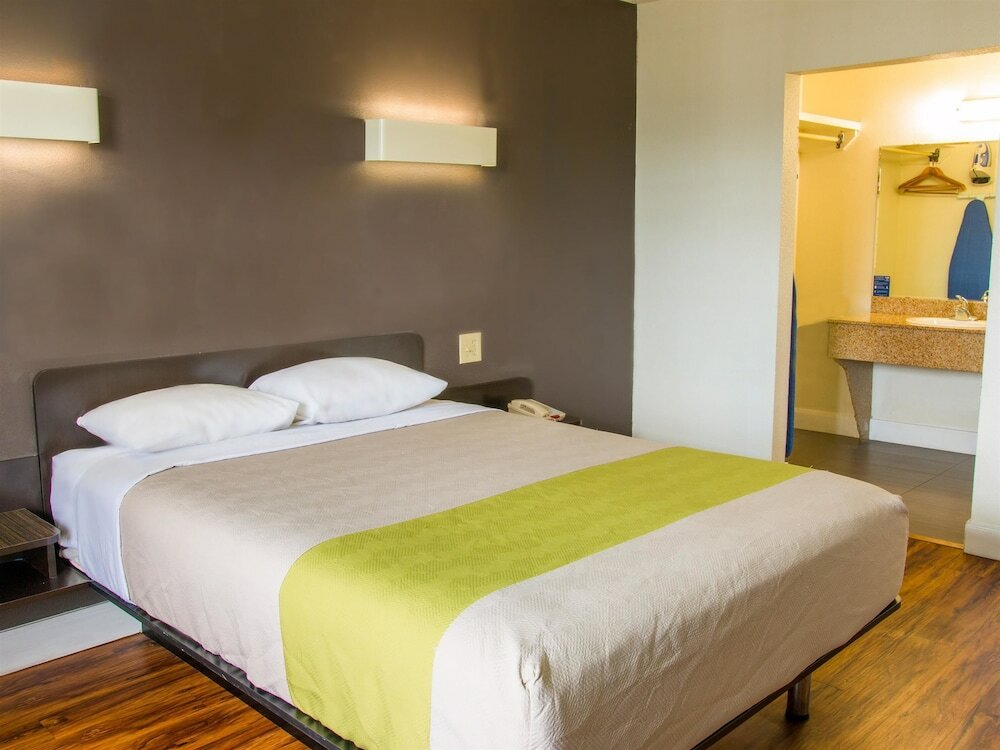 Фото Studio 6 San Antonio, Tx - Lackland Afb