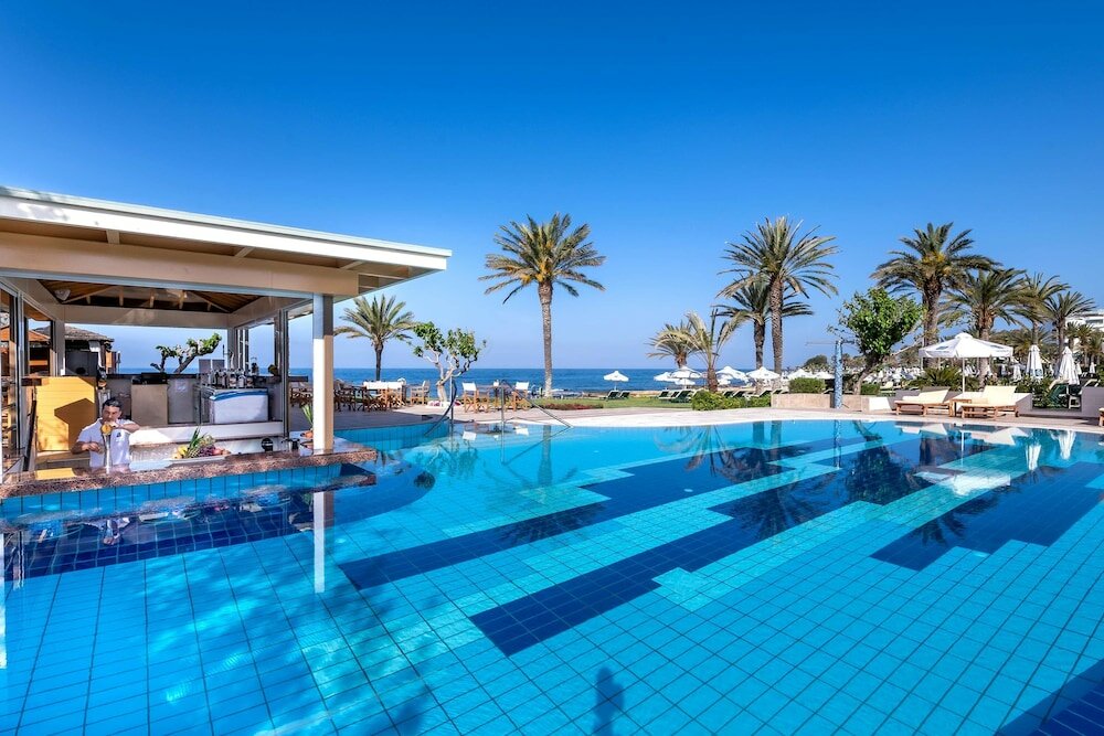 Фото Constantinou Bros Athena Beach Hotel