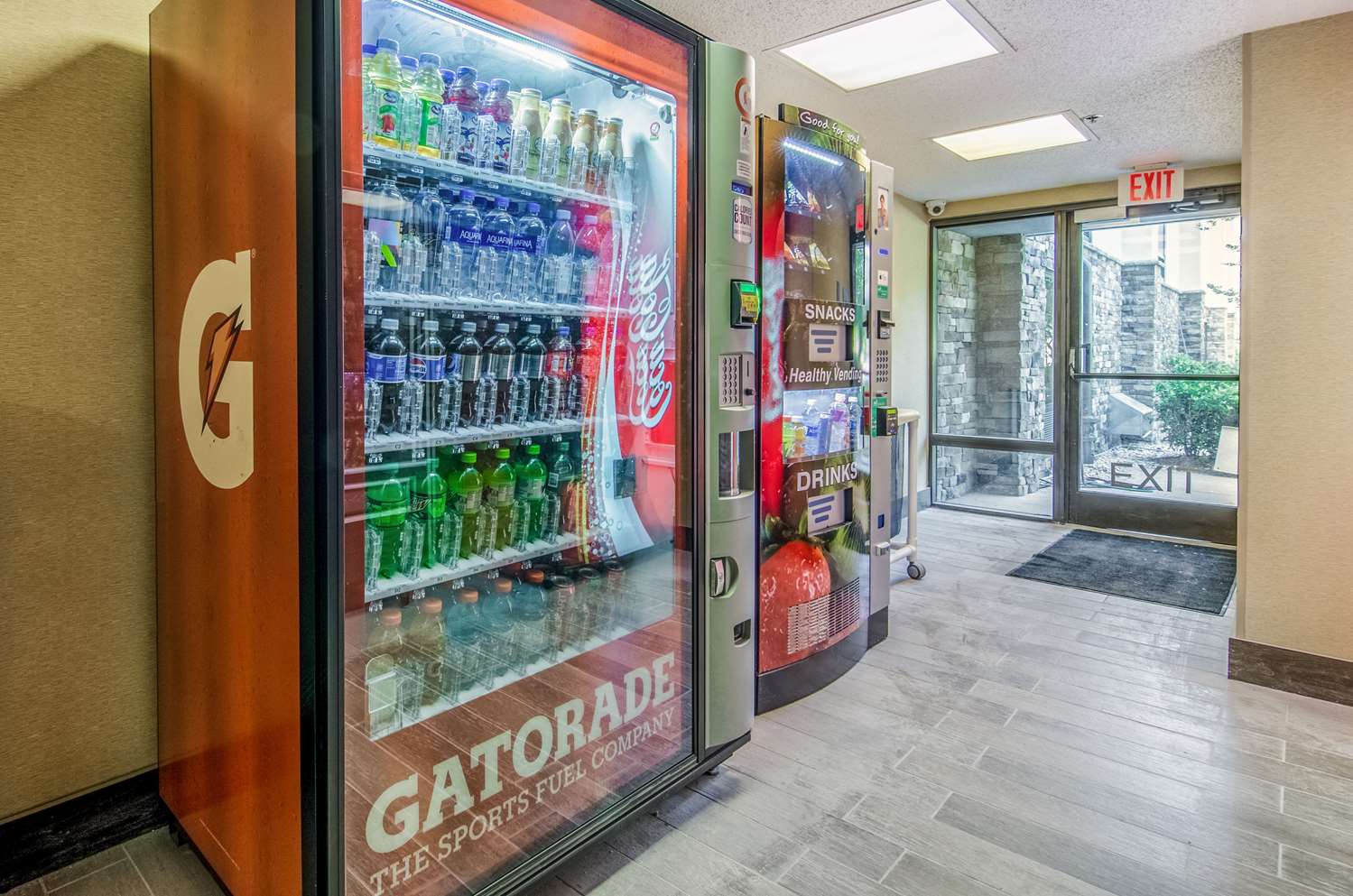 Фото Comfort Inn Raleigh Midtown