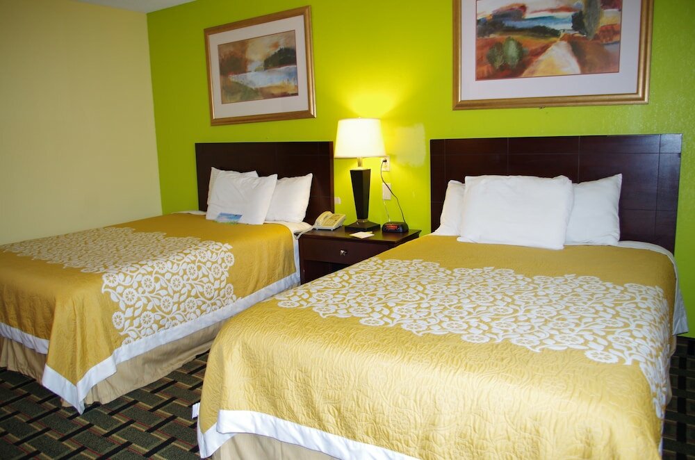 Фото Days Hotel & Conference Center by Wyndham Danville