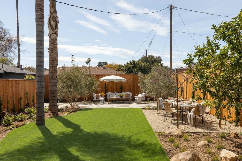 Фото A White Jasmine Inn