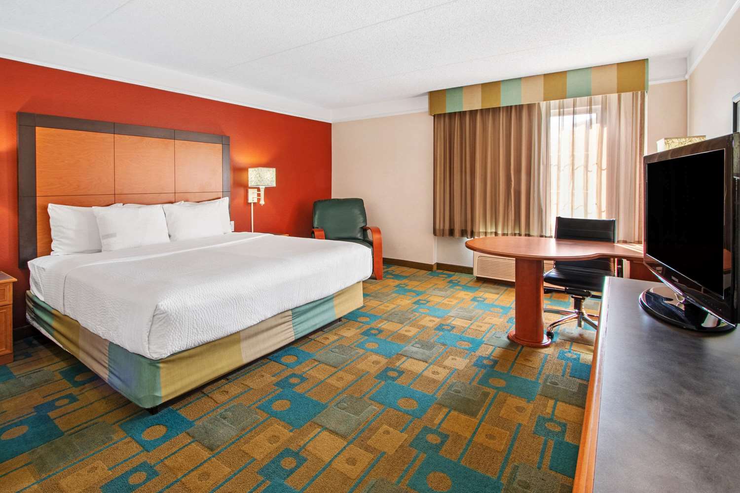 Фото La Quinta Inn & Suites by Wyndham Albuquerque West