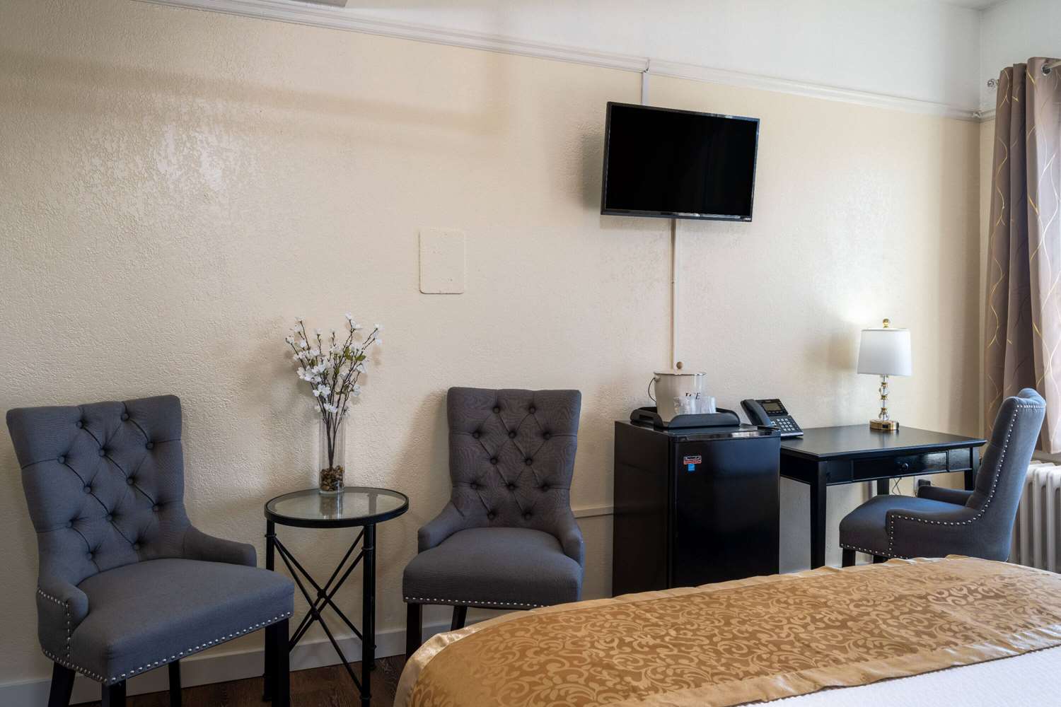 Фото Gilmore Hotel, Trademark Collection by Wyndham