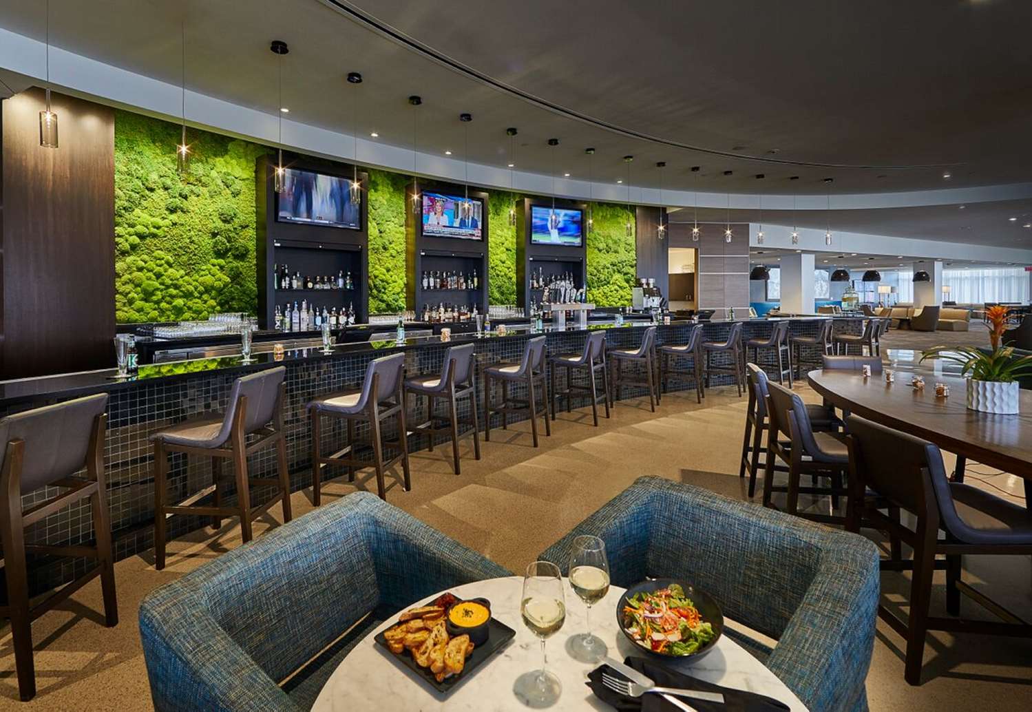 Фото Hilton Cleveland Downtown