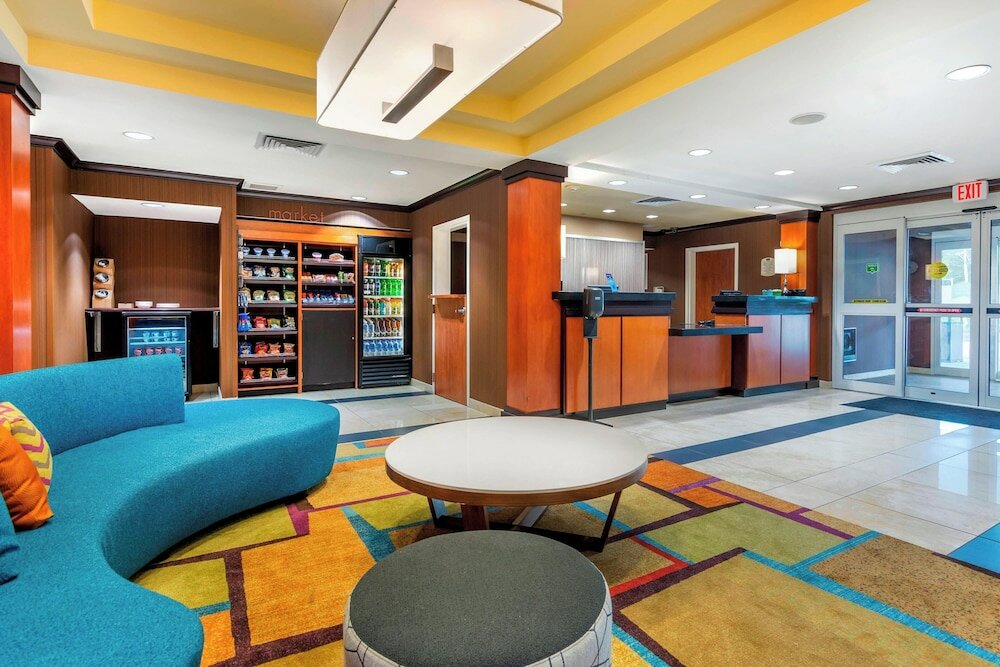 Фото Fairfield Inn & Suites by Marriott Hooksett