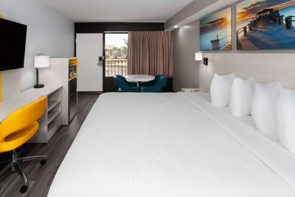 Фото Knights Inn Baltimore