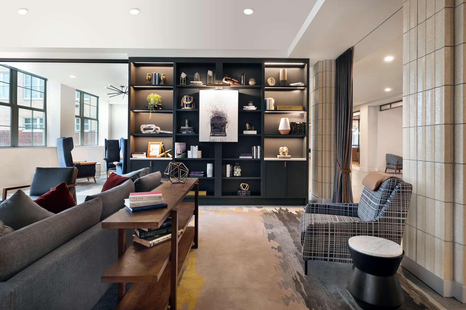 Фото The Slate Denver, Tapestry Collection by Hilton