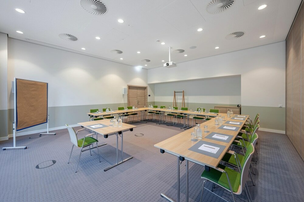 Фото IntercityHotel Karlsruhe