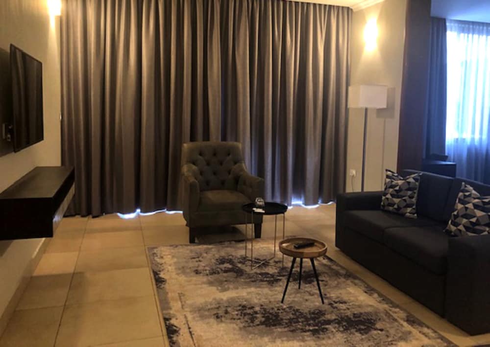 Фото Mythos Boutique Hotel