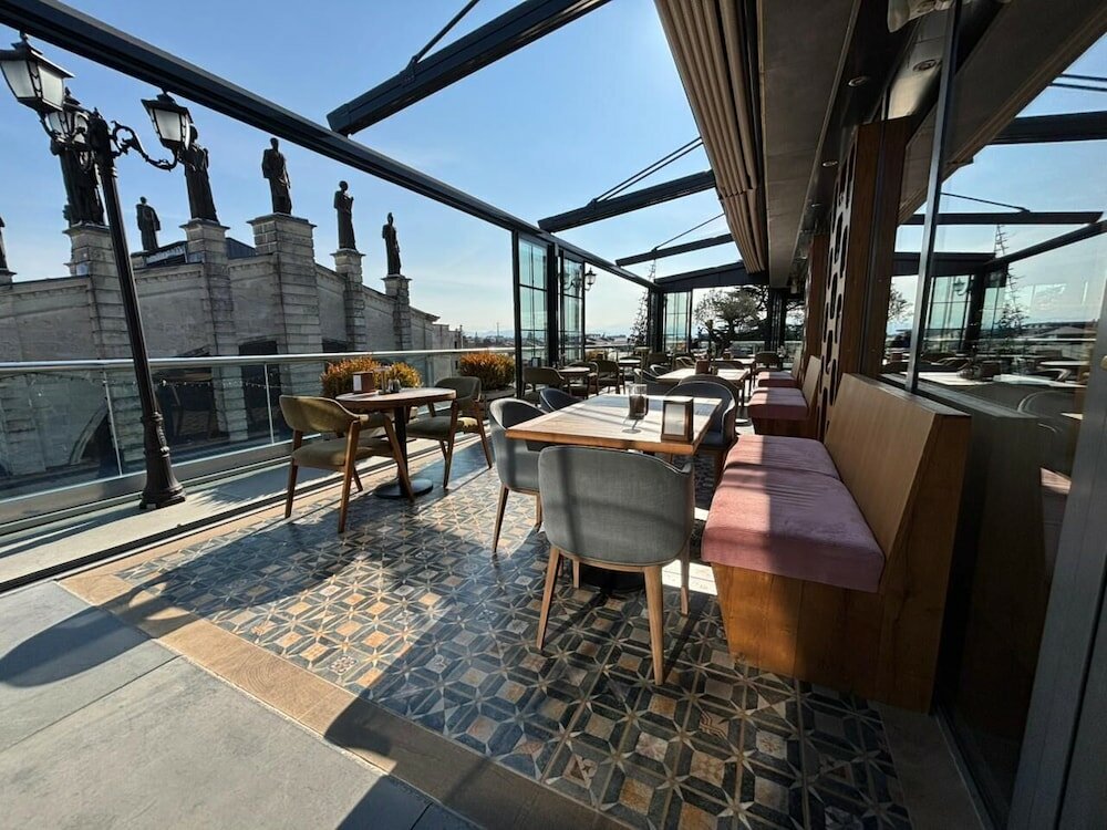 Фото Grand Opera Hotel