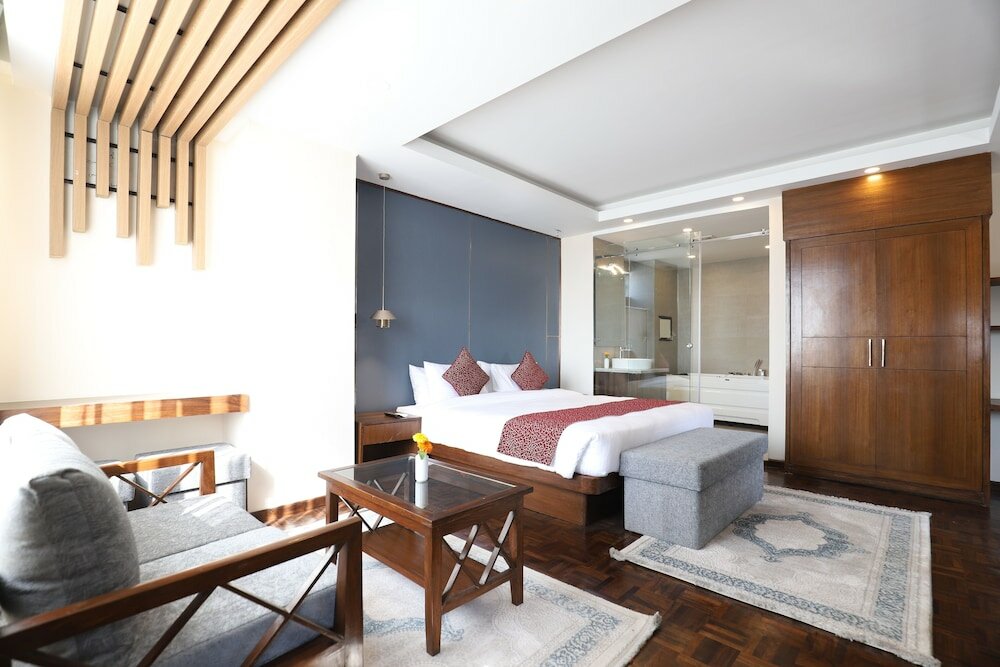 Фото Apex Business Hotel