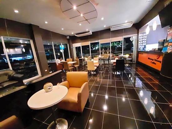 Фото Maneerote Hotel Surin